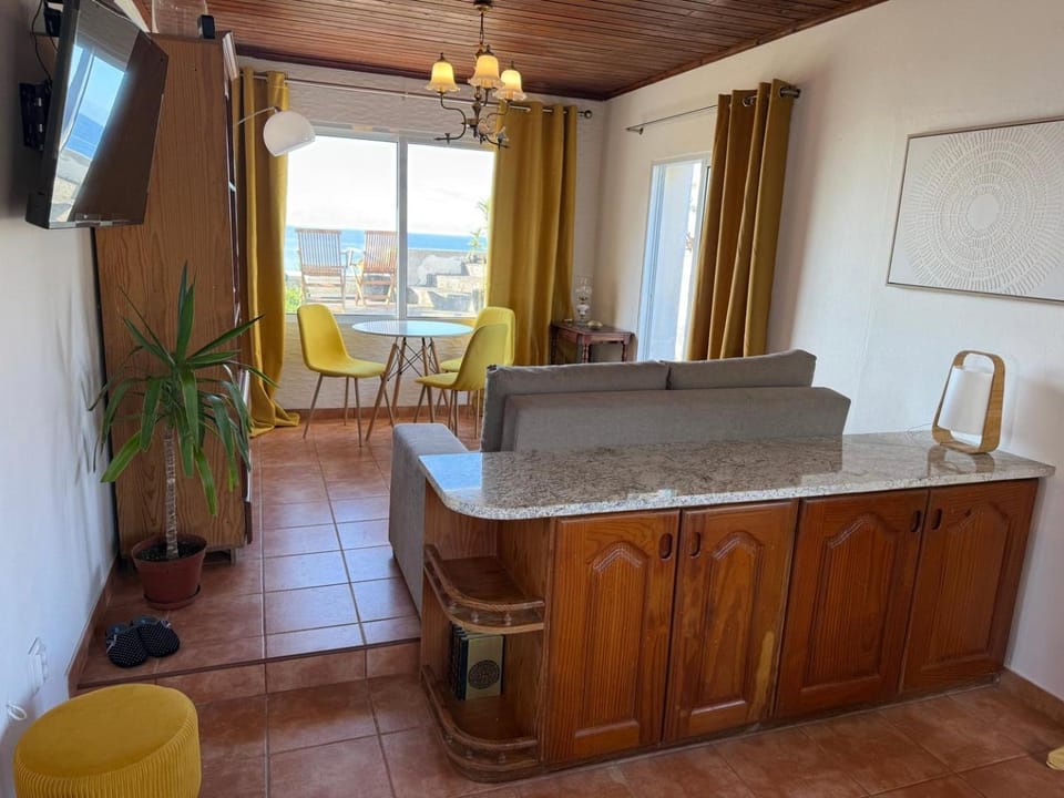 Communal lounge/ TV room, Living room, Dining area