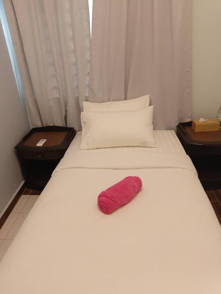 Sunset Beach Retreat & Beach Bistro Hotel in Batu Ferringhi, Penang, Malaysia