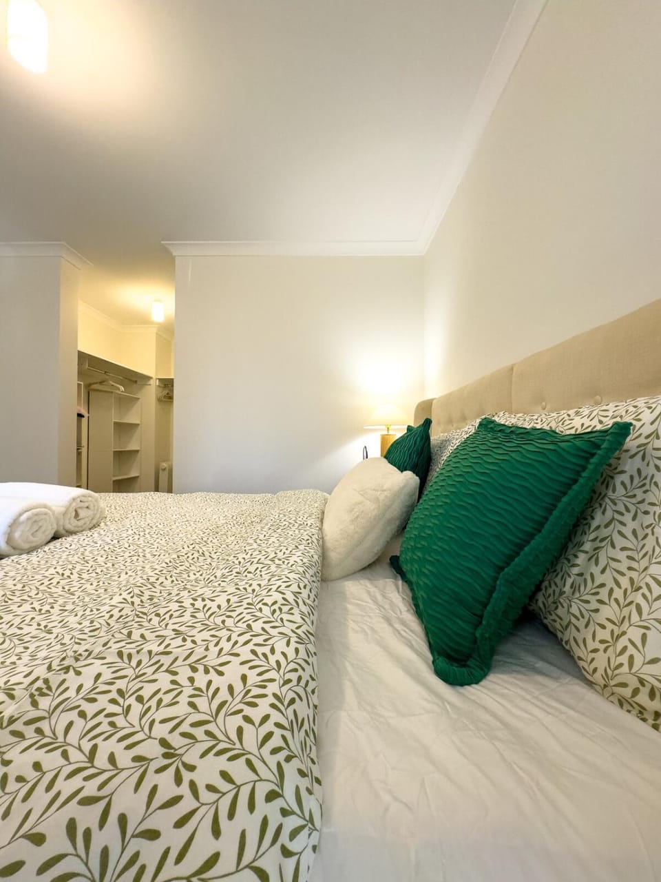 3-Bedroom Modern Home in Clyde North Villa in Melbourne
