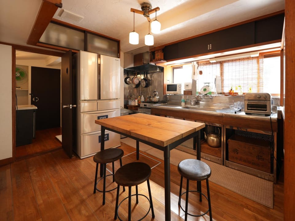 Kitchen or kitchenette, Kitchen or kitchenette, Communal kitchen, kitchen