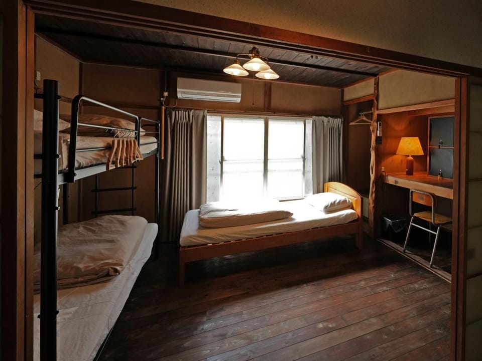 Bed, Bedroom, bunk bed