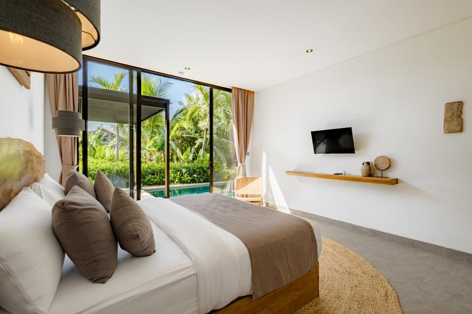 Bed, TV and multimedia, Bedroom, air conditioner