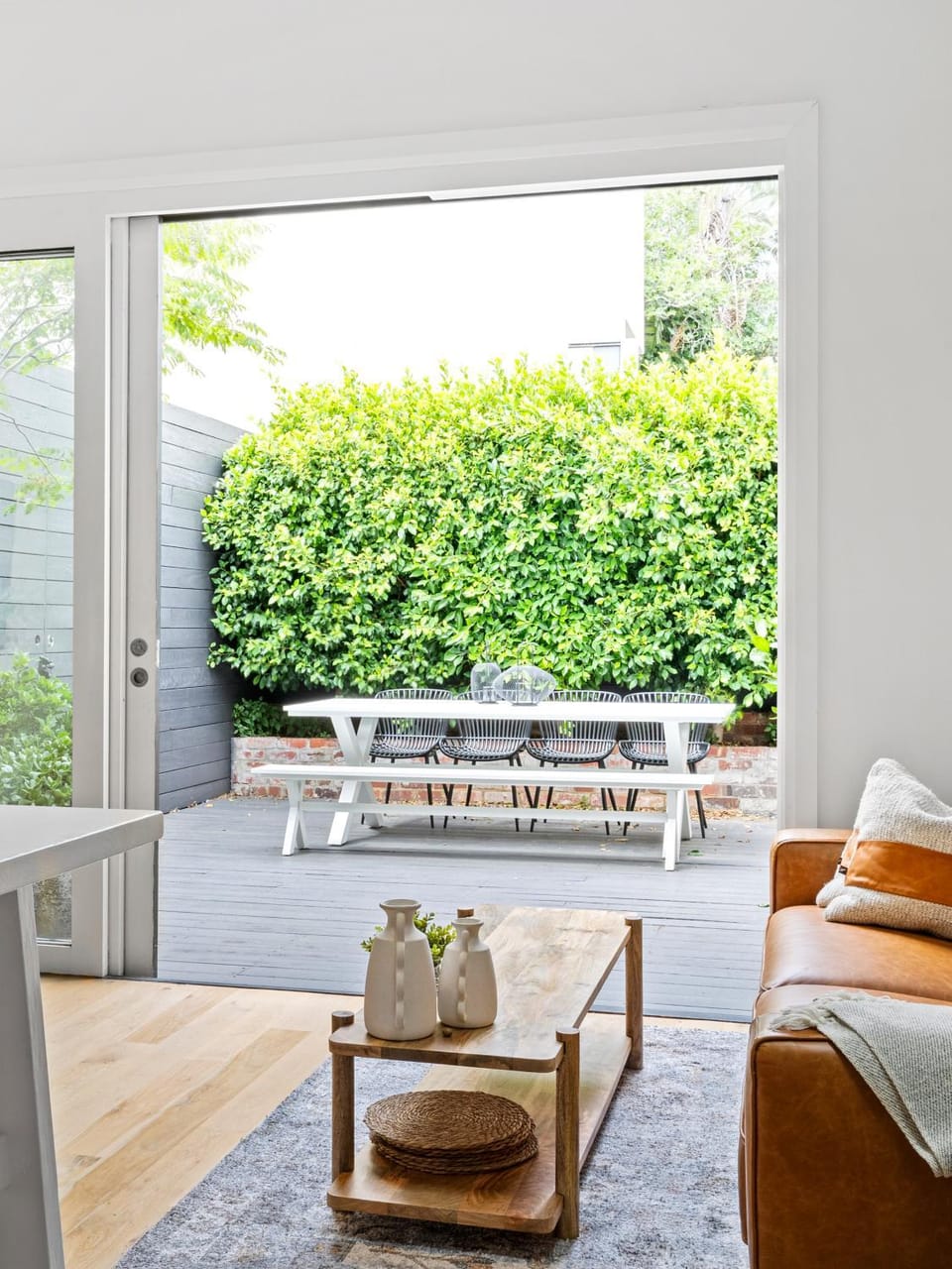 Living room, Inner courtyard view