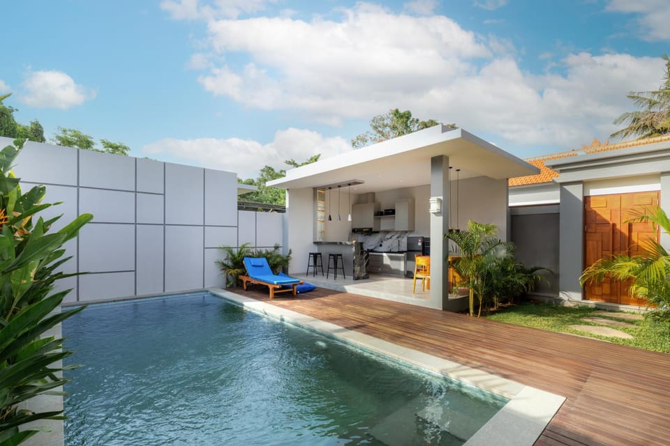 Garden, Garden view, Pool view, Swimming pool, kitchen
