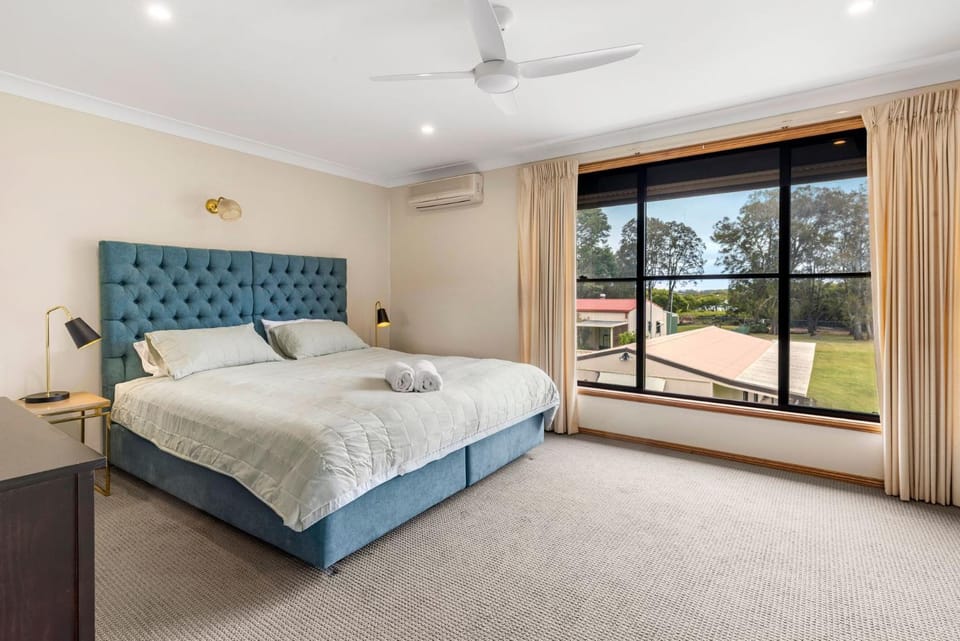 The Waters Edge - Pet Friendly with Fire Pit House in Culburra Beach