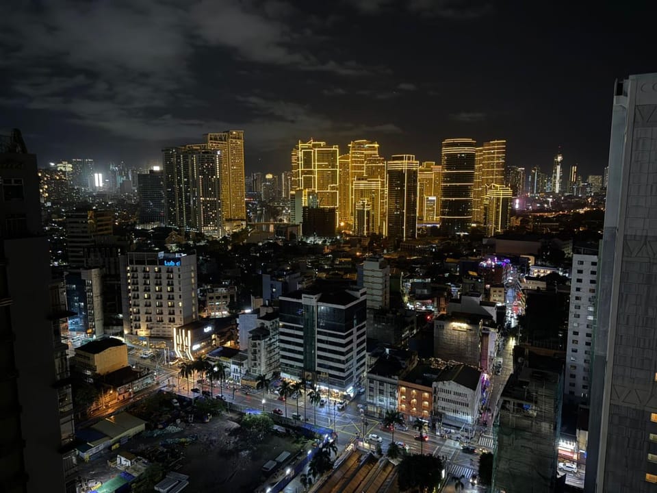 The Gramercy Residences Executive 1 bedroom with Balcony Apartment hotel in Makati