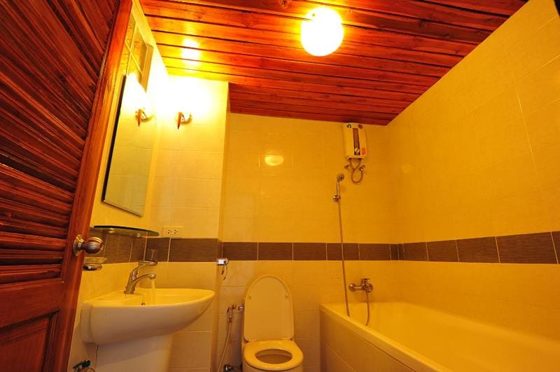 Shower, Toilet, Bathroom, Bath