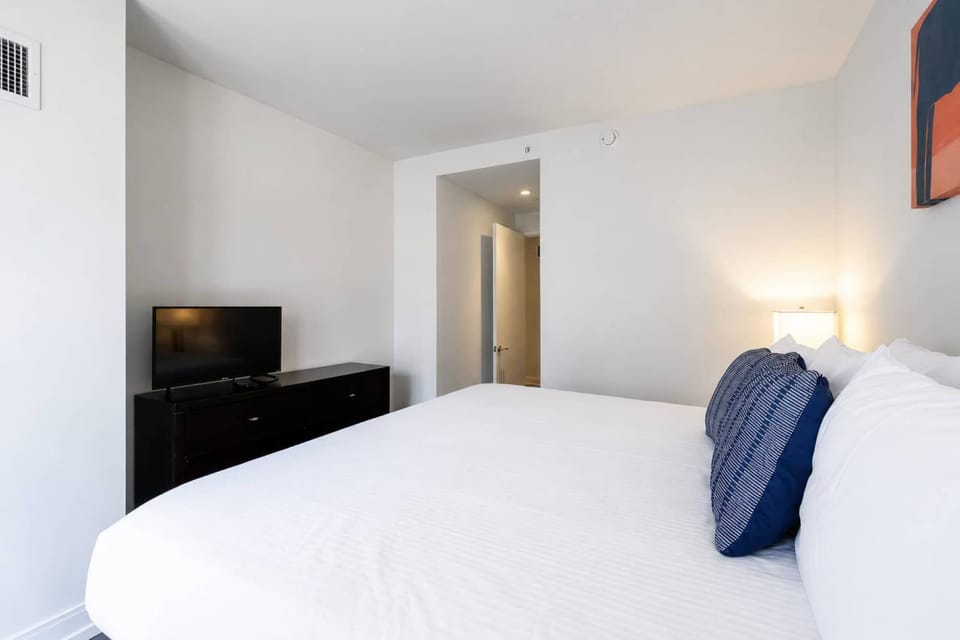 Modern Luxury Apartment Apartment in Midtown