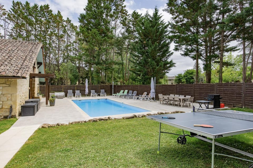 Garden view, Swimming pool, sunbed