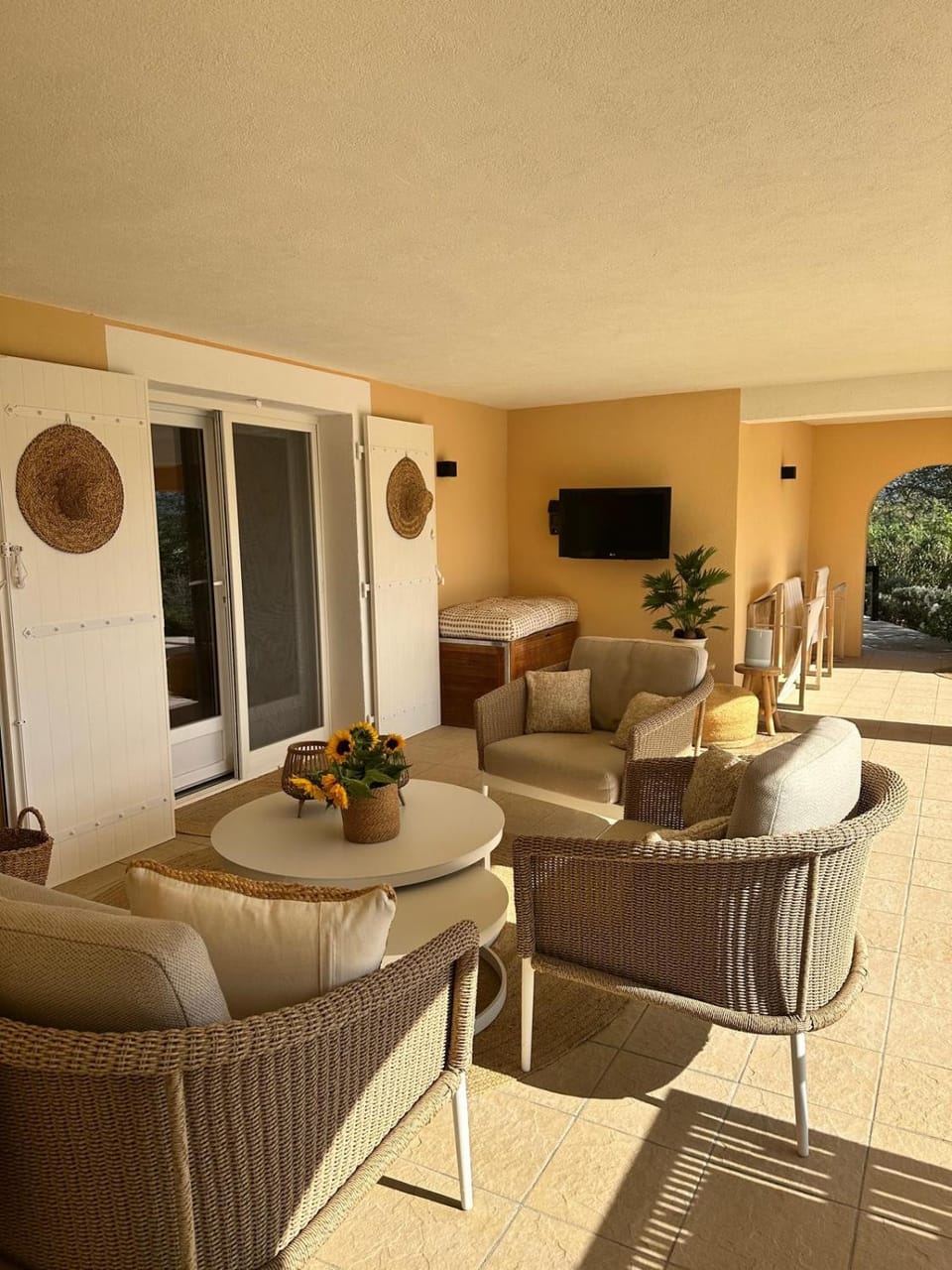 Communal lounge/ TV room, Living room
