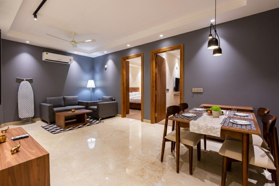 Living room, Seating area, Dining area, air conditioner