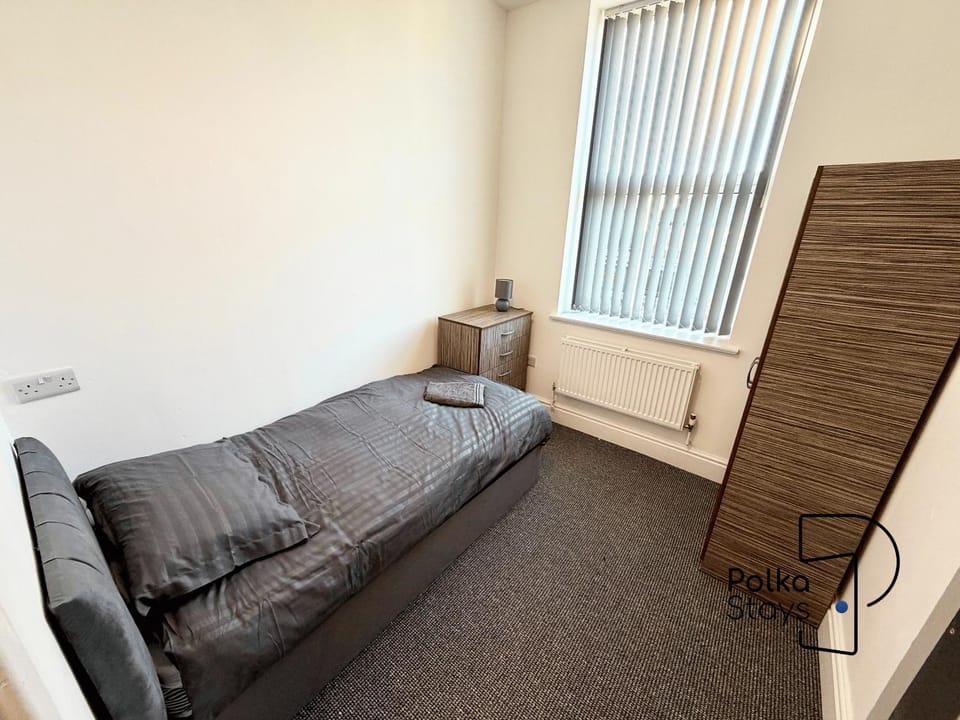 Bed, Bedroom, wardrobe