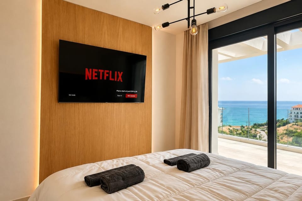Higueron Bay Residence Penthouse 3BR - Sea View Apartment in Fuengirola