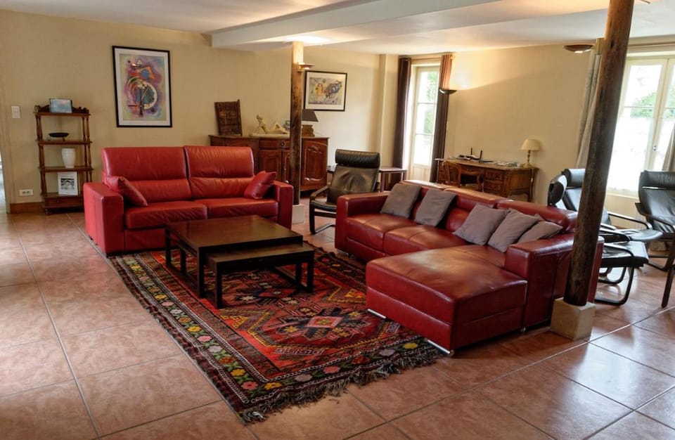 Communal lounge/ TV room, Living room