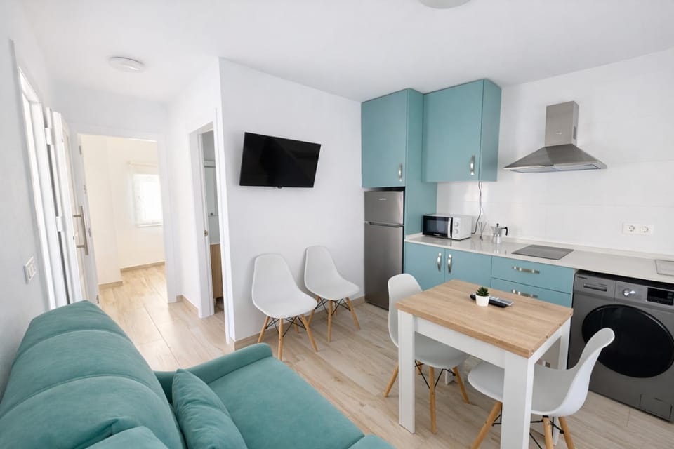 Dining area, kitchen