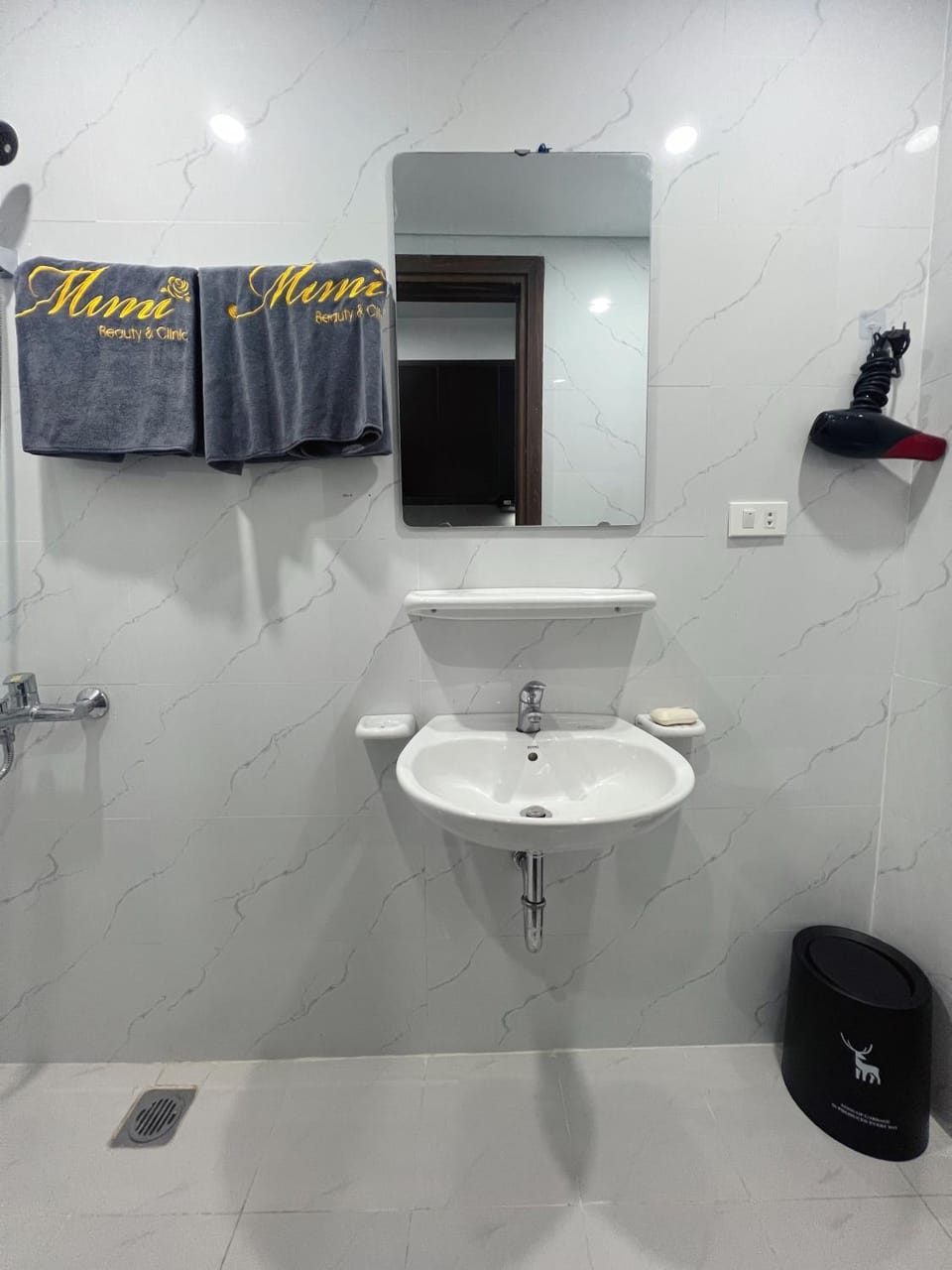 NunuHome - Trainstreet - Old Quarter - Ly Nam De Apartment in Hanoi