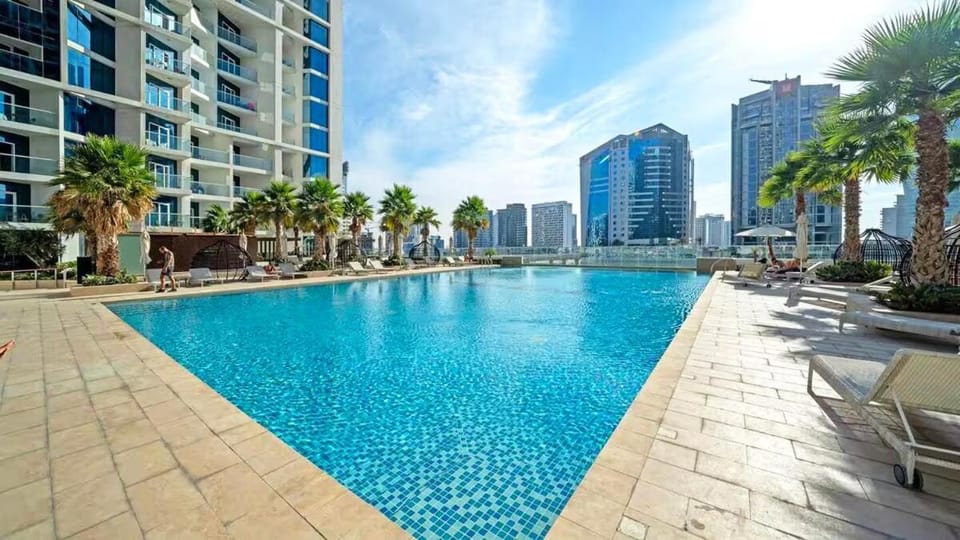 Premium Studio Burj Khalifa & Canal View Apartment in Dubai