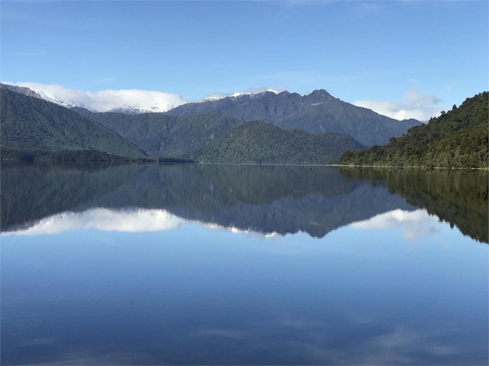 Modern Holiday Home with Stunning Lake Views, Lake Kaniere, West Coast House in West Coast