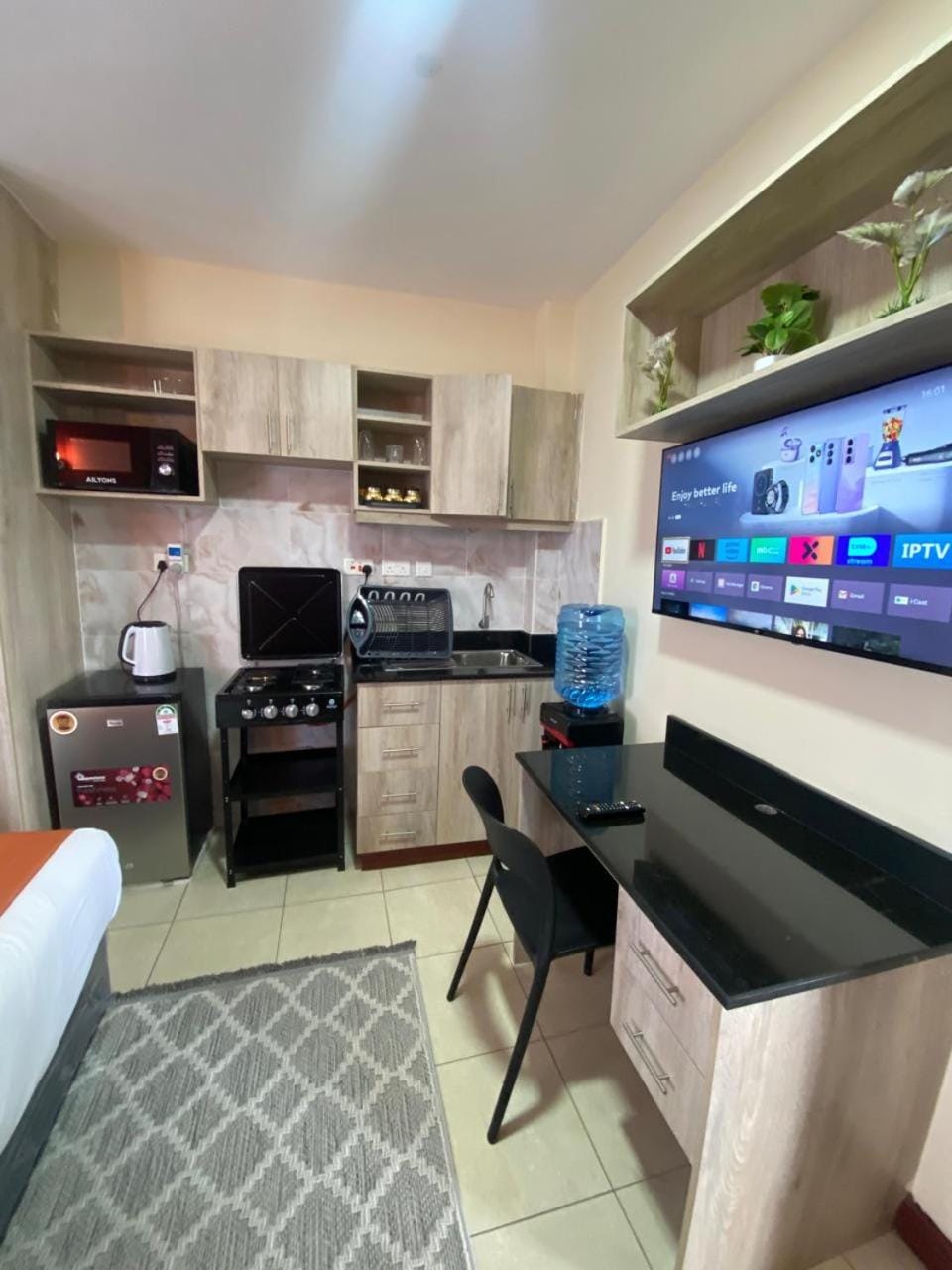 Kitchen or kitchenette