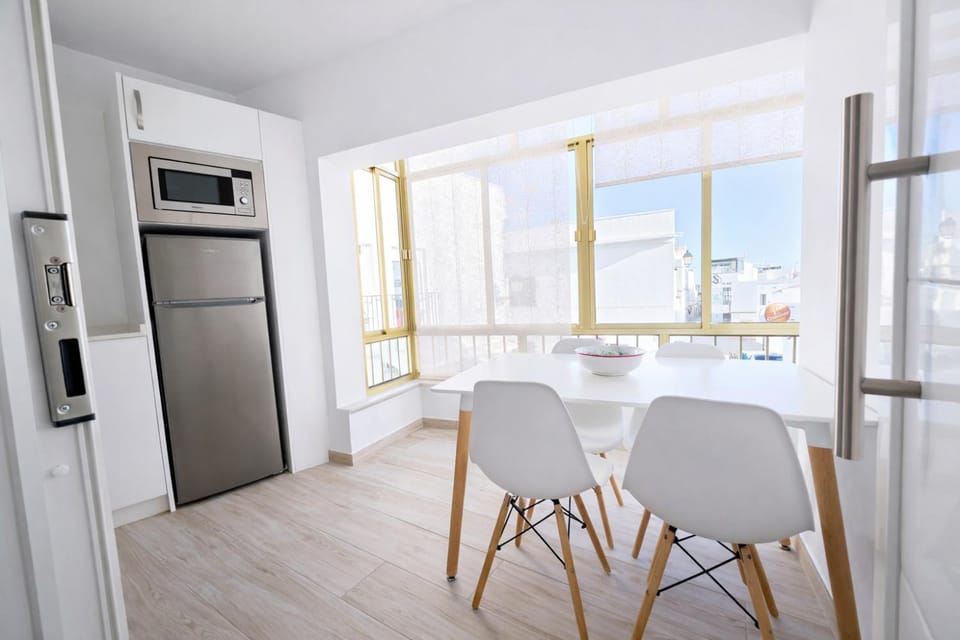 Dining area, Communal kitchen