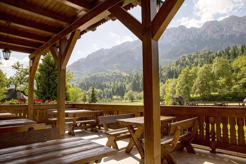 Balcony/Terrace, Mountain view