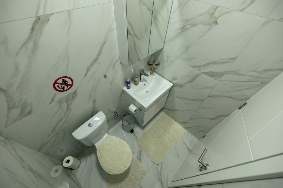 Toilet, Bathroom