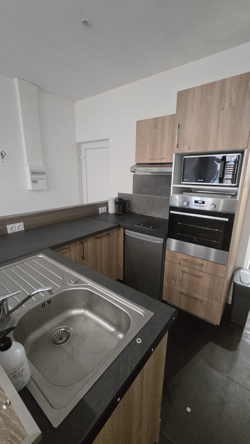 Kitchen or kitchenette, stove