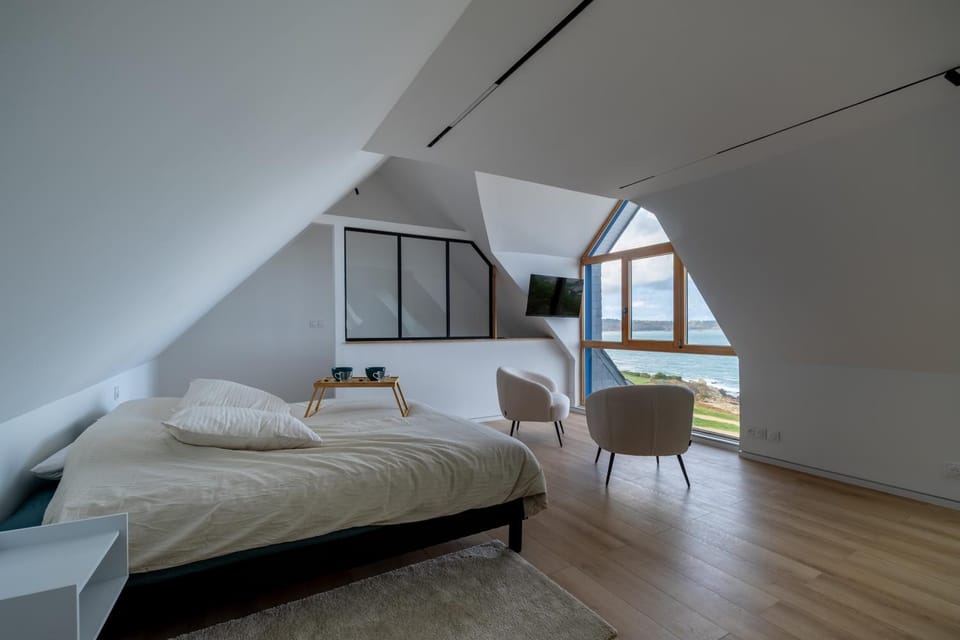 TV and multimedia, Photo of the whole room, Bedroom, Sea view