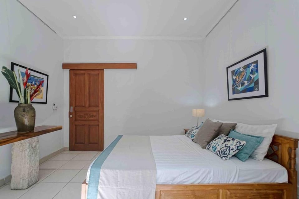 Modern Primitive Beach Villa, West Bali Villa in Pekutatan