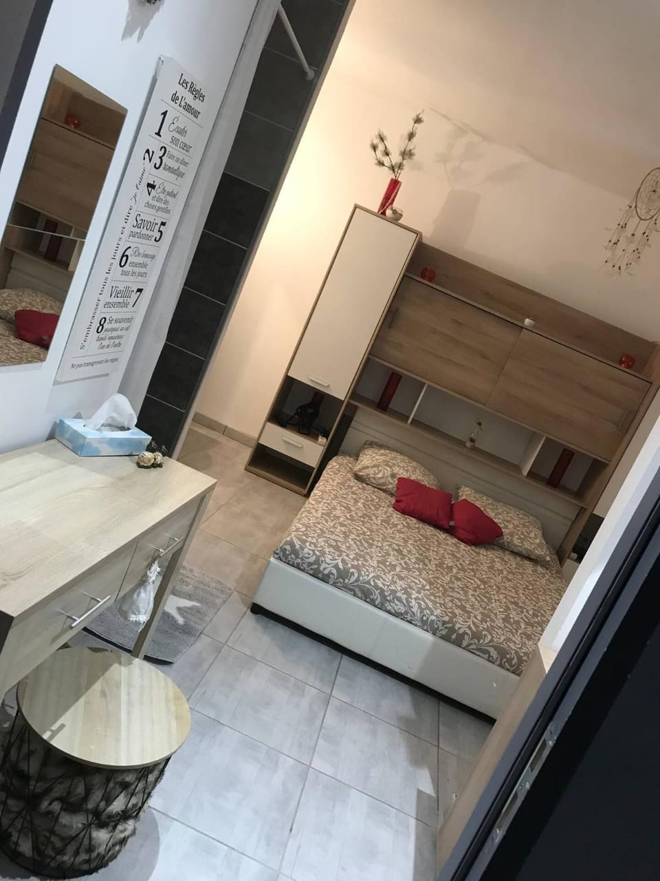 Photo of the whole room