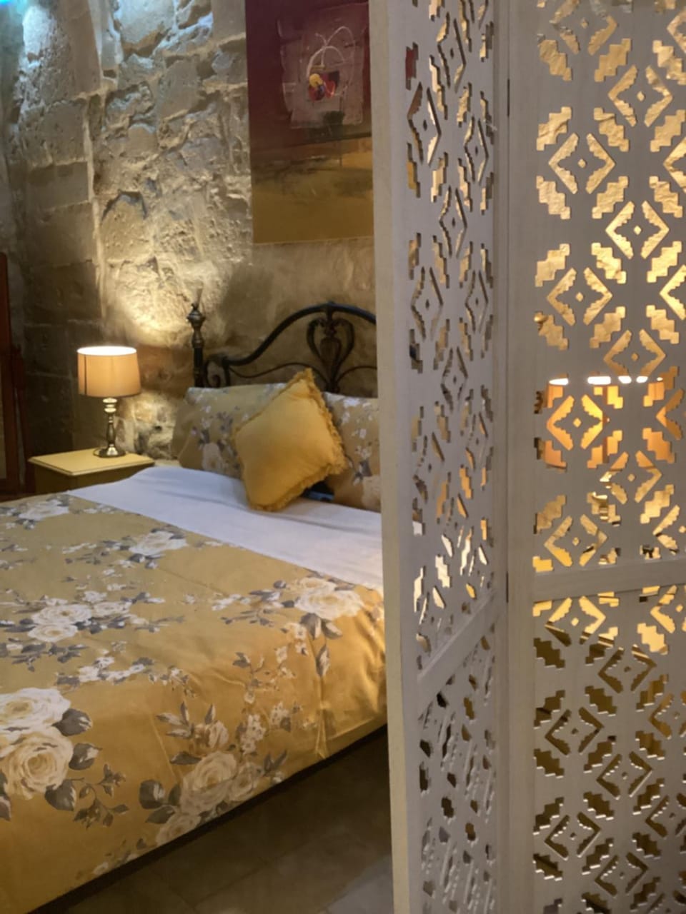 Property building, Bed, Bedroom