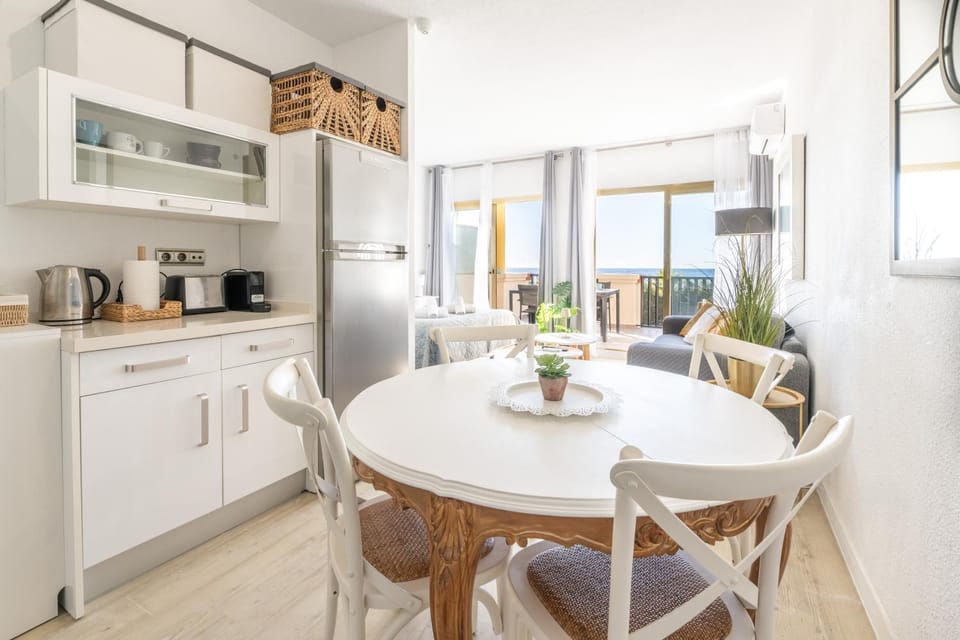 OleHolidays 811 Romana Playa frente al mar Apartment in Marbella
