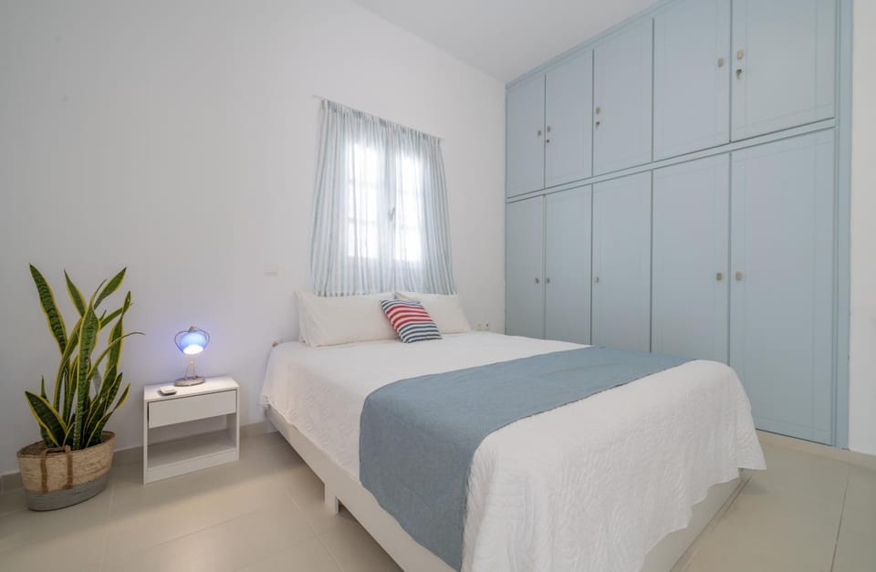 Bed, wardrobe