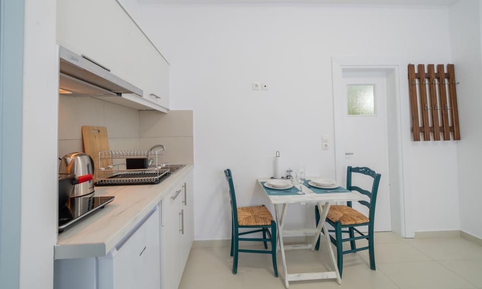 Coastal Escape - 2 min from Perissa Beach Apartment in Perissa