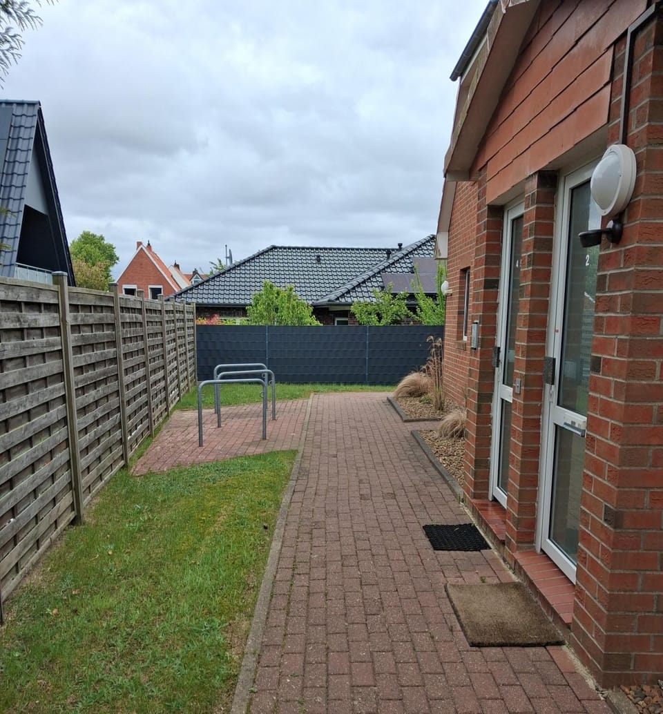 Property building, Facade/entrance, Cycling