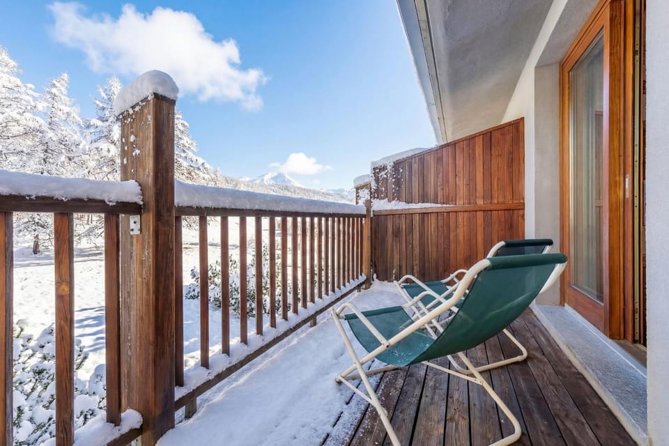 Hostdomus - Sansicario Wild View R21 Apartment in Piedmont