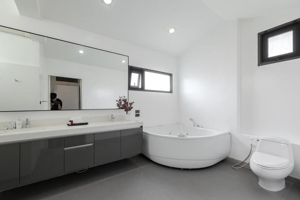 Thong Lo Sumptuous Double Pool Villa Villa in Bangkok