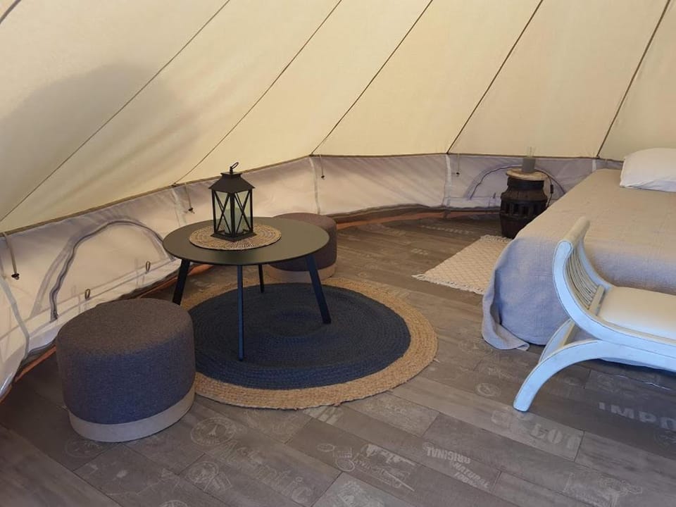 Tente Out of Africa Campground/ 
RV Resort in Occitanie