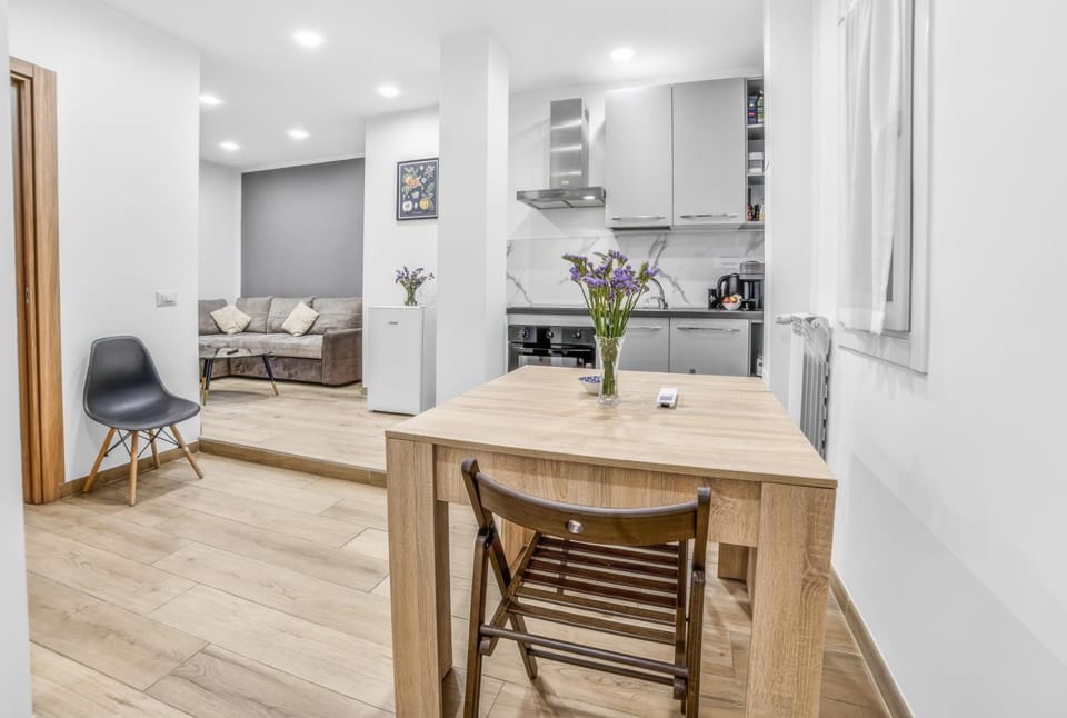 Kitchen or kitchenette, Living room