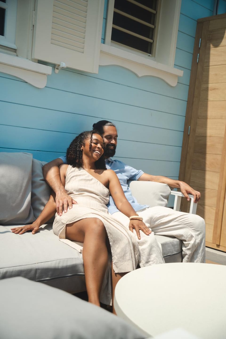 People, Balcony/Terrace, Seating area, Guests