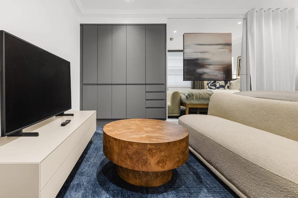 Seating area, Bedroom