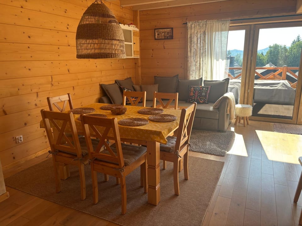 Osada na Skale dom z prywatną sauną i kominkiem House in Slovakia