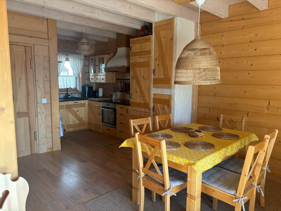 Osada na Skale dom z prywatną sauną i kominkiem House in Slovakia