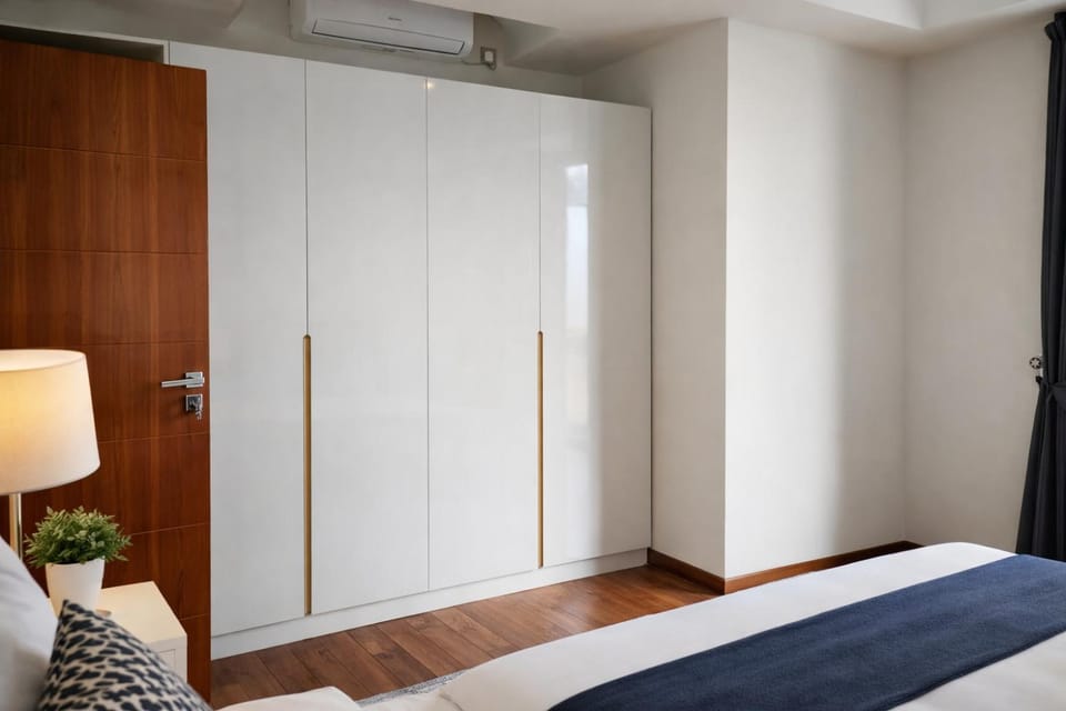 Luxury Seaview Penthouse with Private Balcony in dehiwala Apartment in Dehiwala-Mount Lavinia