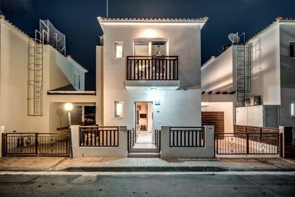 Property building, Night