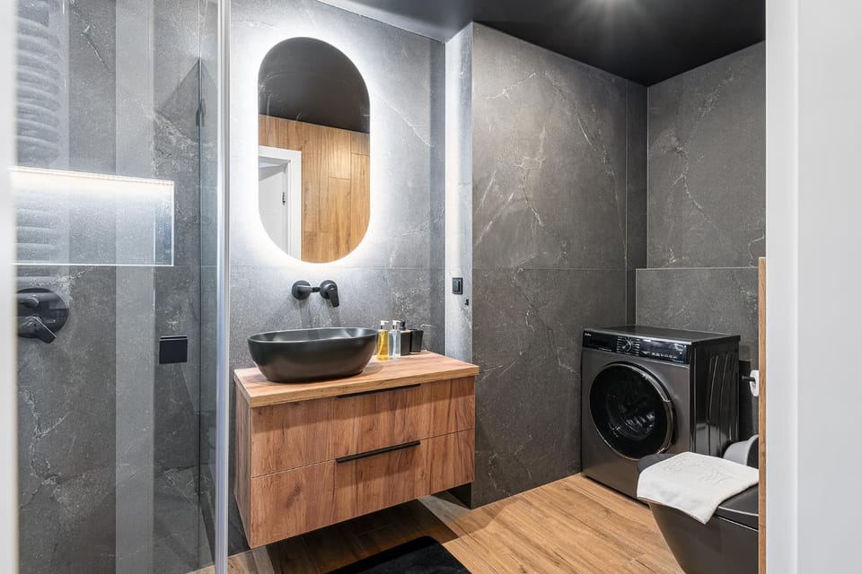 Shower, Toilet, Bathroom, washing machine