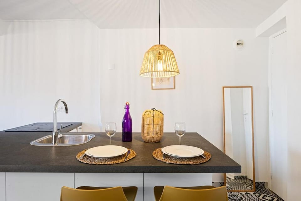 Charming typical studio in the heart of Vieux Nice AC Apartment in Nice