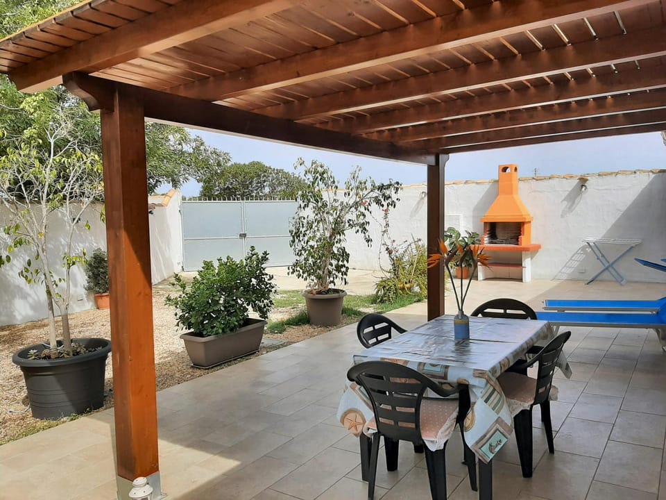 Garden, Dining area