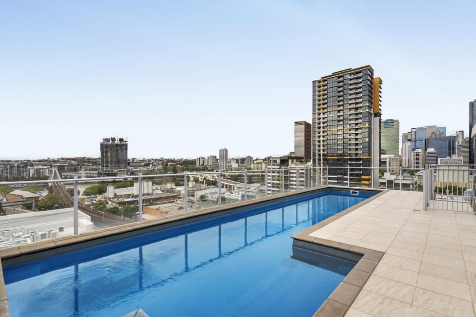 Central Apartment with Views Apartment in Brisbane City
