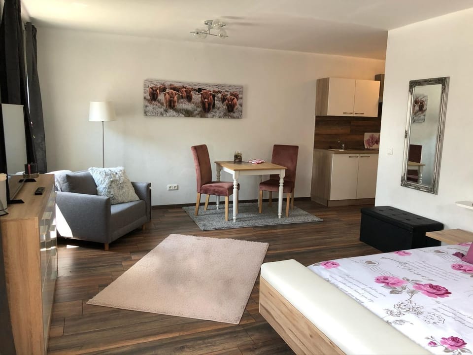 Photo of the whole room, Seating area, Dining area